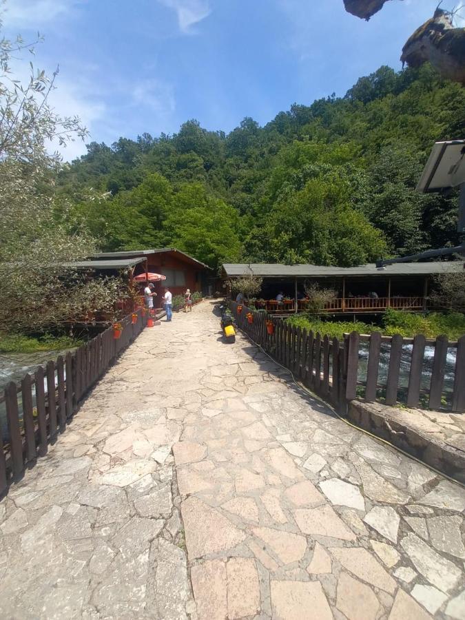 Villa Syri Kalter Саранде Екстериор снимка